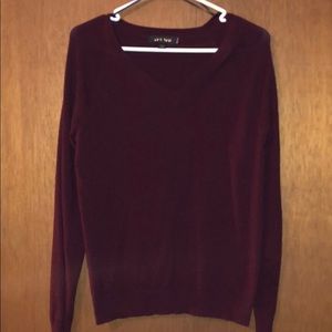 Maroon sweater